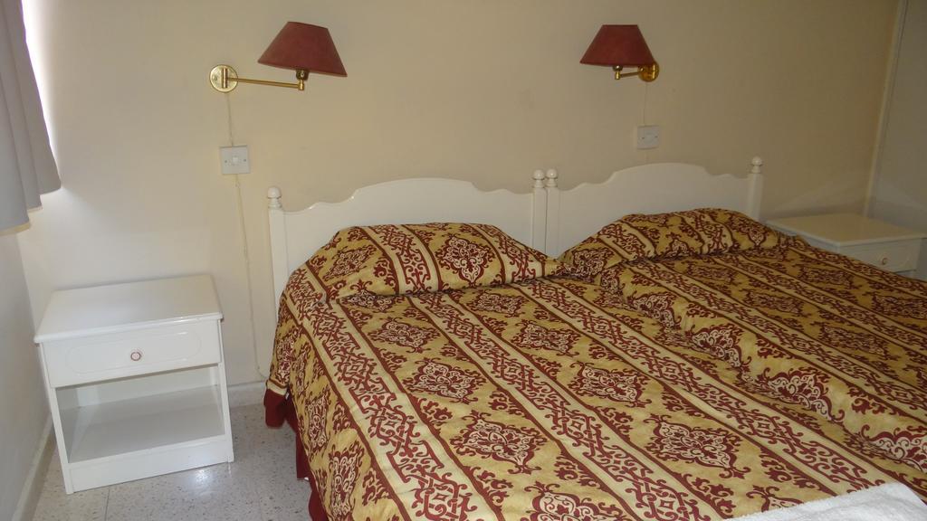 בורוקליני Klashiana Hotel Apartments מראה חיצוני תמונה